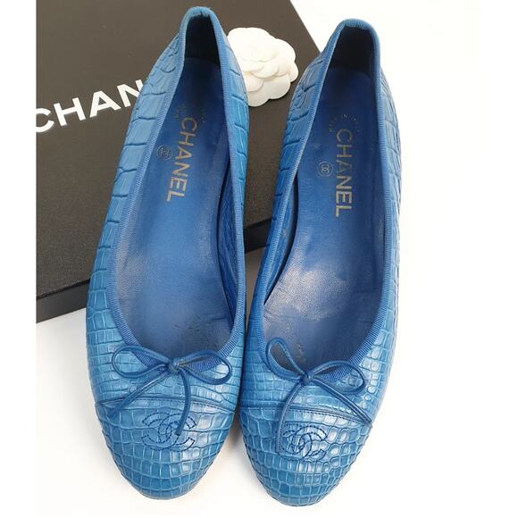 CHANEL Blue Alligator CC Ballerina Flats  Sz. 40.5 - Picture 1 of 11